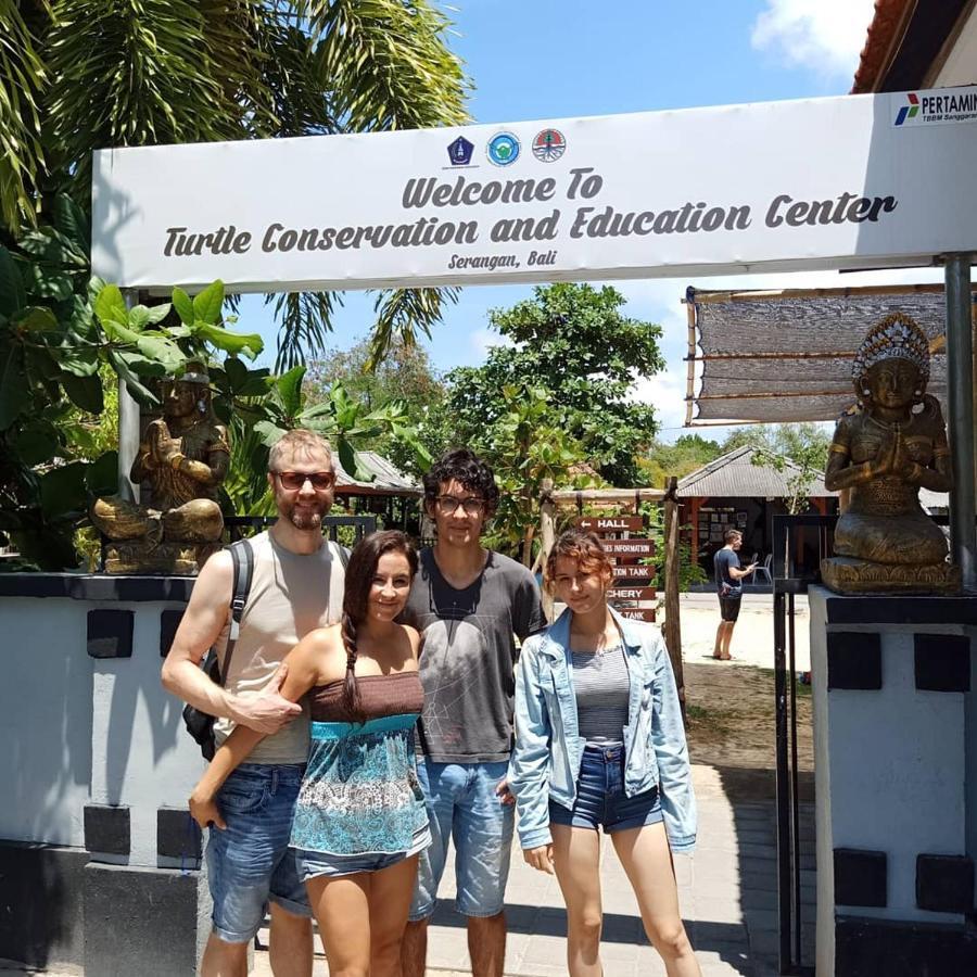 D&D Homestay Pesanggaran エクステリア 写真